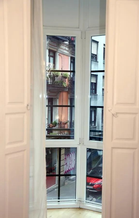 Piso Exclusivo Frente Al Casco Viejo Con Parking Gratis Appartement Bilbao Spanje
