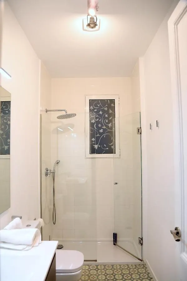 Piso Exclusivo Frente Al Casco Viejo Con Parking Gratis Appartement Bilbao Spanje
